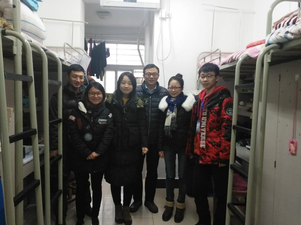 公司领导深入员工宿舍走访慰问 公司领导深入员工宿舍走访慰问